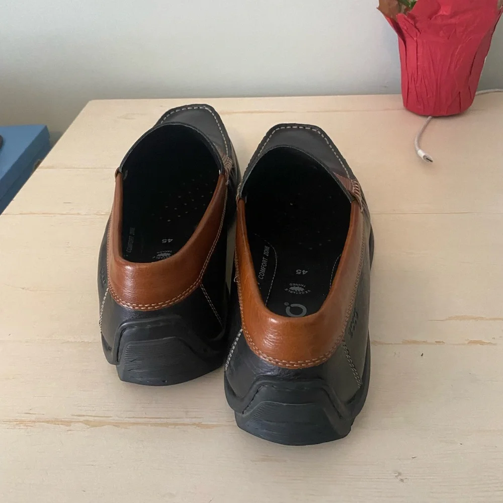 ECCO Men's Black and Tan Slip-On Loafers Size 45 (11/11.5)